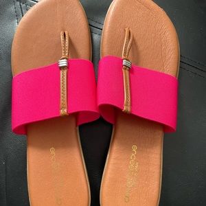 NWT Andre Assous Sandals Size 11